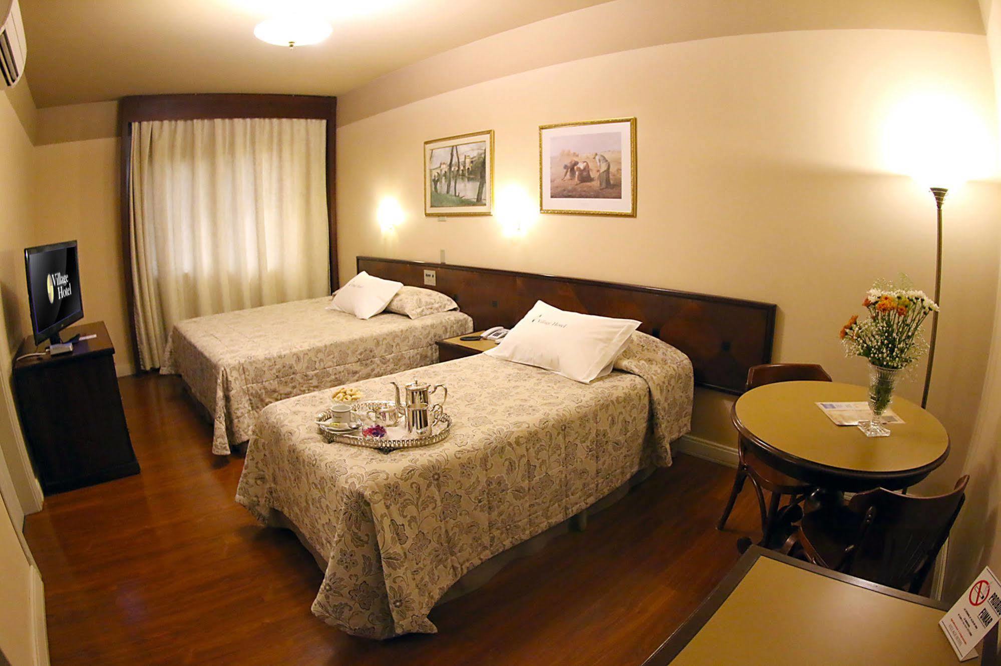 Village Hotel Ponta Grossa  Ngoại thất bức ảnh