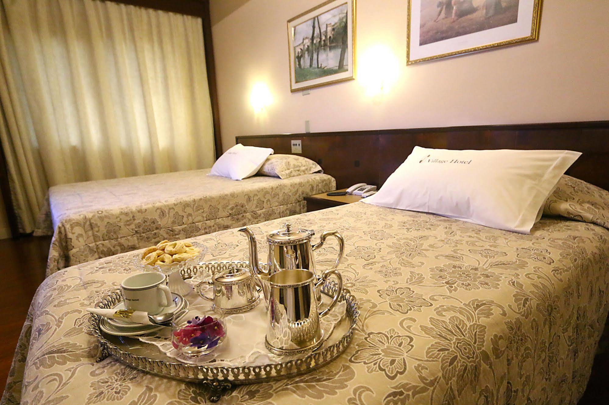 Village Hotel Ponta Grossa  Ngoại thất bức ảnh